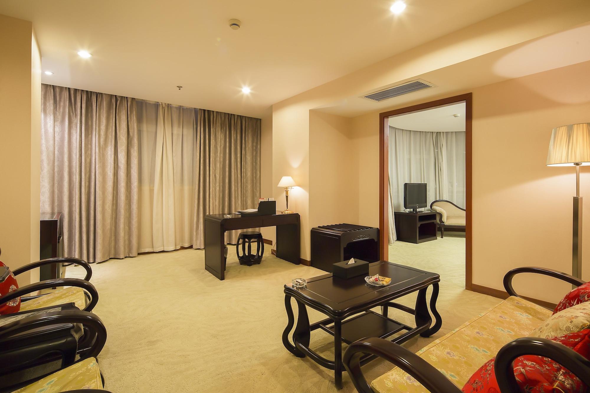 Landison Plaza International Hotel Trấn Giang Ngoại thất bức ảnh