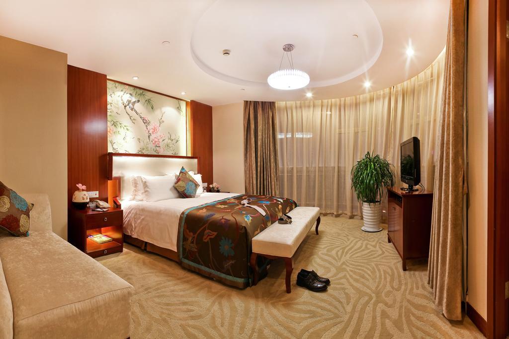 Landison Plaza International Hotel Trấn Giang Ngoại thất bức ảnh