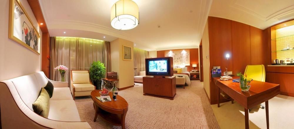 Landison Plaza International Hotel Trấn Giang Ngoại thất bức ảnh